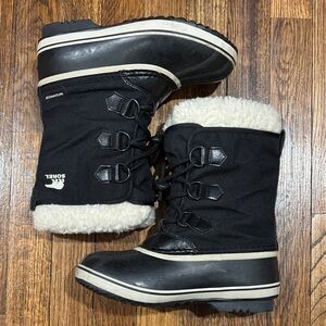 Sorel Black Boots with Cream Accents